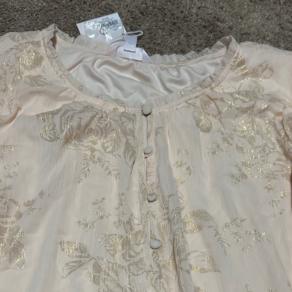 Elegant Cream and Gold Women's Top - Picture 3 of 6